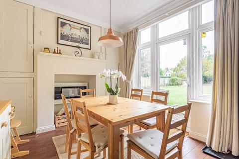 40 Smitham Bottom Lane, Purley, CR8 3DA