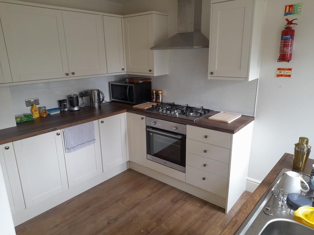 74 Vivian Rd Kitchen
