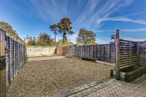 58 Ninehams Road, Caterham, CR3 5LG