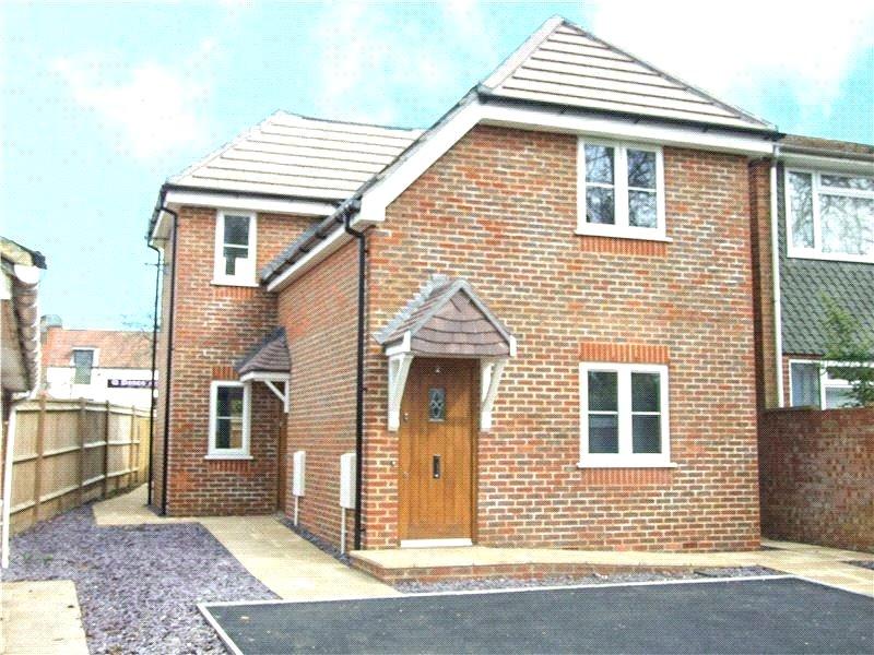 Sarem House, Lower Broadmoor Road, Crowthorne, Berkshire, RG45 1 bed