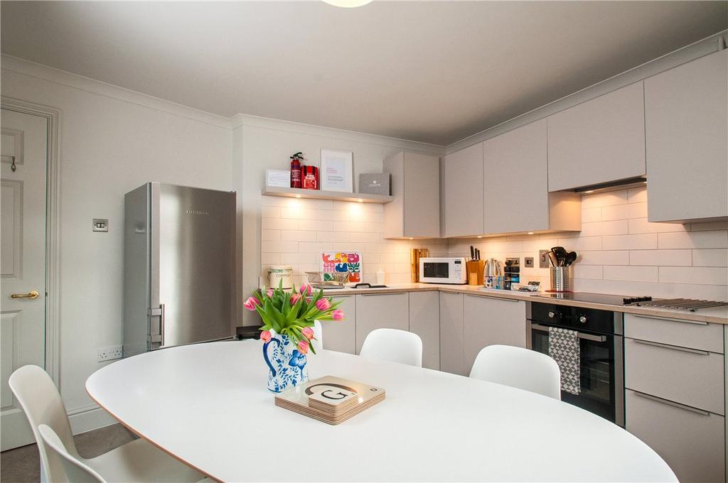 Dining/Kitchen