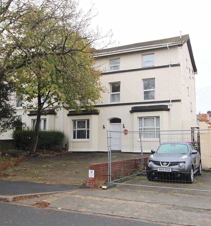 Derwent Road West, Liverpool 7 bed semidetached house £325,000