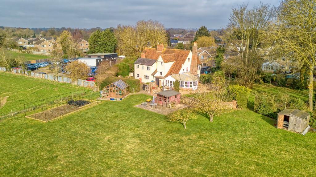 Lavenham Road, Great Waldingfield, Suffolk, CO10 5 bed detached house