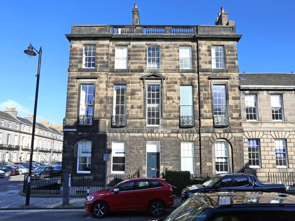 Stafford Street, West End, Edinburgh 2 bed flat £1,350 pcm (£312 pw)