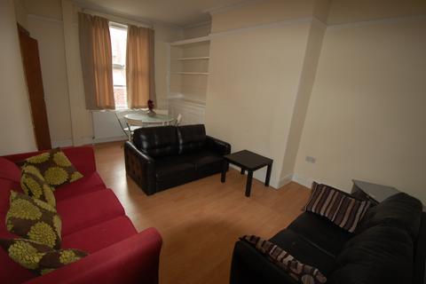6 bedroom house to rent, Richmond Avenue, Leeds LS6