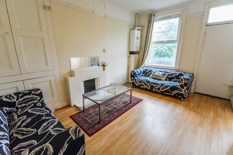 1 bedroom in a house share to rent, Walmsley Road, Leeds LS6