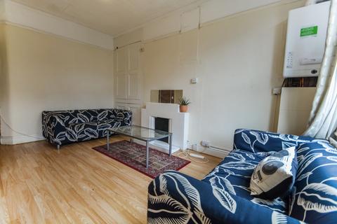 1 bedroom in a house share to rent, Walmsley Road, Leeds LS6
