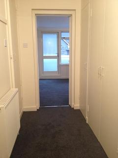 2 bedroom flat to rent, Newhaven Main Street, EDINBURGH