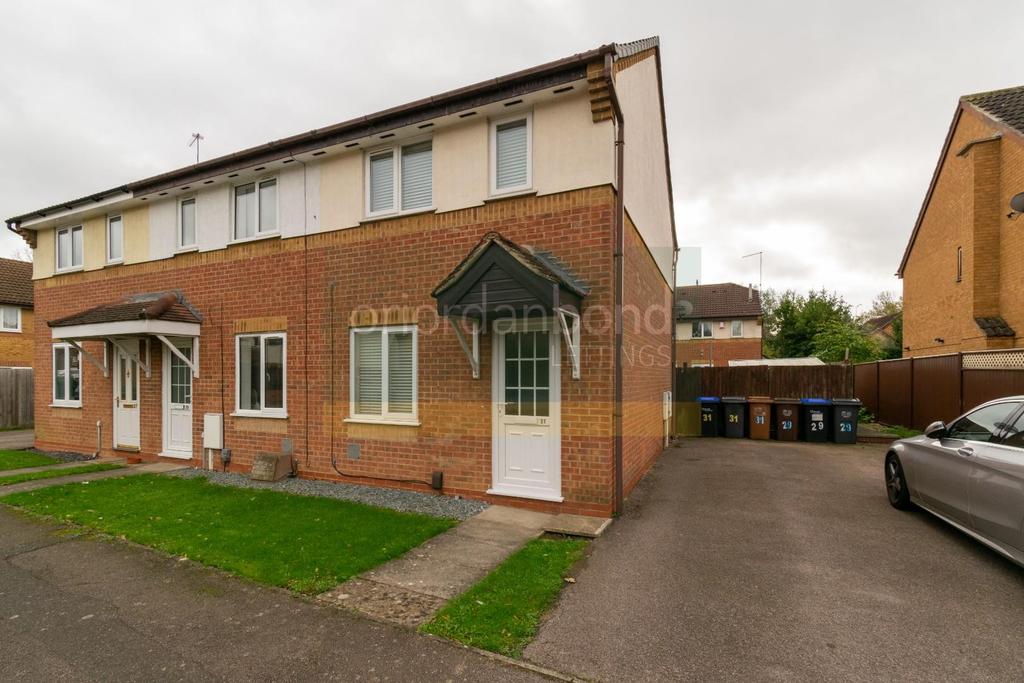 Longford Avenue, Little Billing, Northampton, NN3 2 bed terraced house £775 pcm (£179 pw)