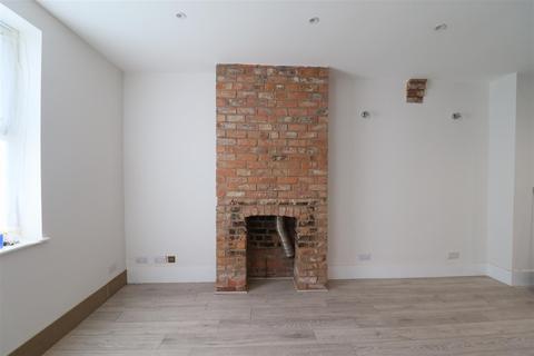 3 Ditmas Avenue, Anlaby Common, Hull, HU4 7SA