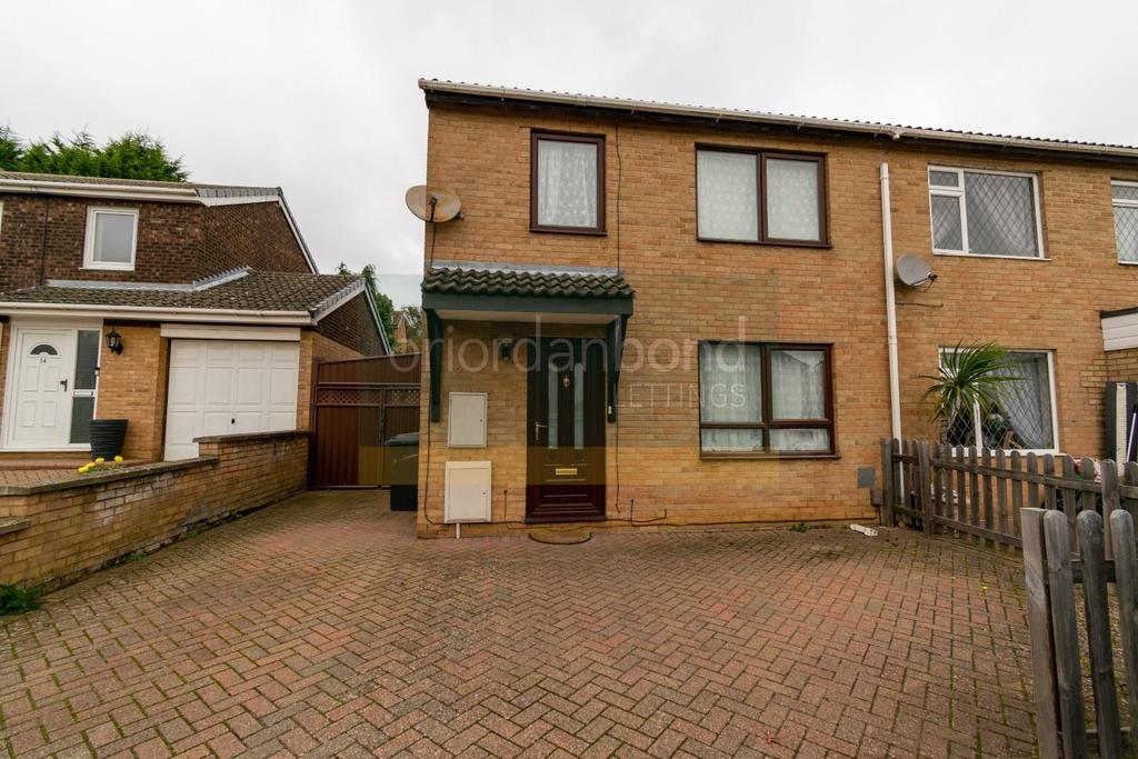 Newstead Close, Ecton Brook, Northampton, NN3 3 bed semidetached house