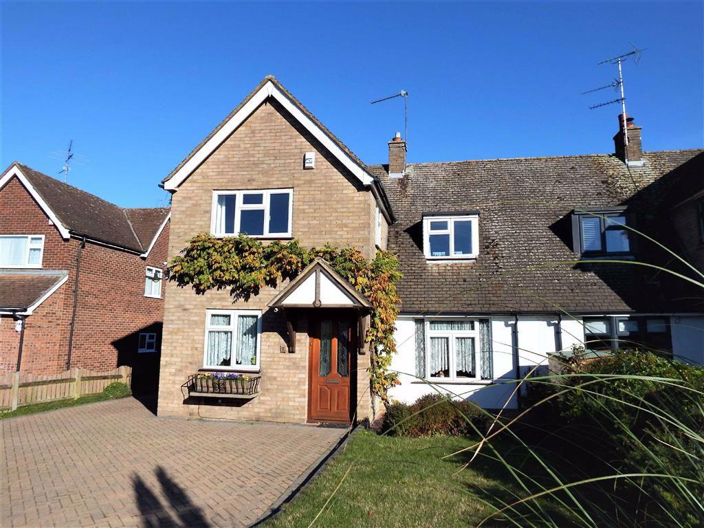 Orchard Crescent, Stevenage, Hertfordshire, SG1 2 bed semidetached house £525,000