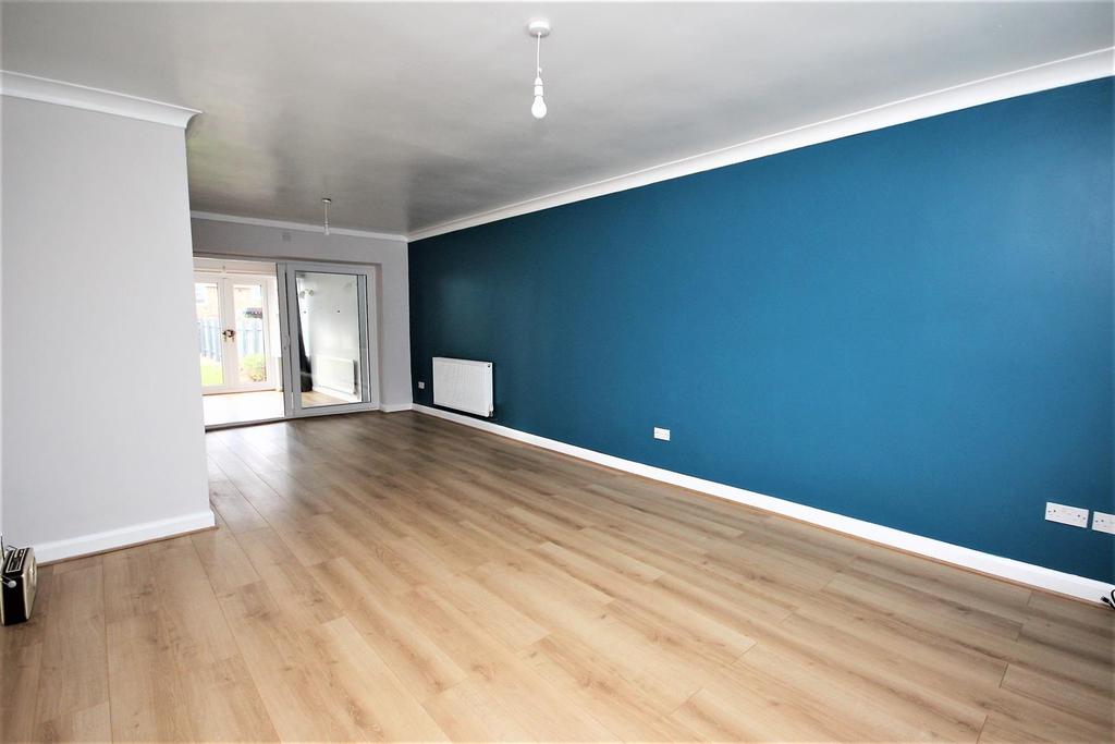 Easterside Road, Middlesbrough 3 bed semidetached house £695 pcm (£