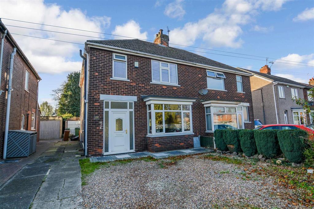 Cemetery Road, Scunthorpe 3 bed semidetached house £130,000