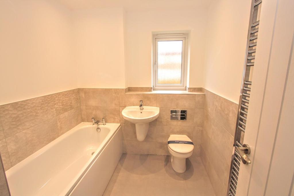 Family bathroom/w.c.