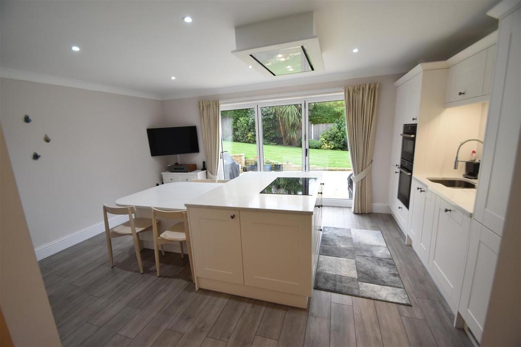 The Pipers, Heswall, Wirral 5 bed detached house £775,000