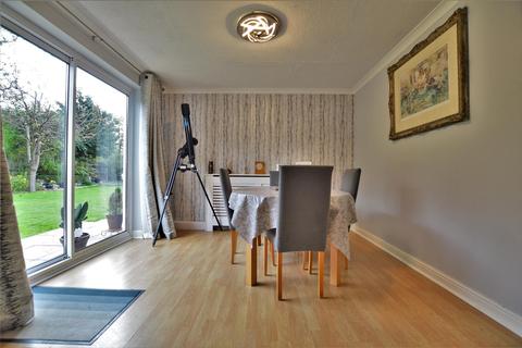 14 Azalea Way, George Green, Slough, SL3 6RN