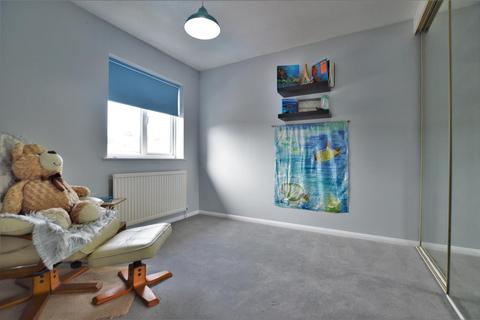 14 Azalea Way, George Green, Slough, SL3 6RN