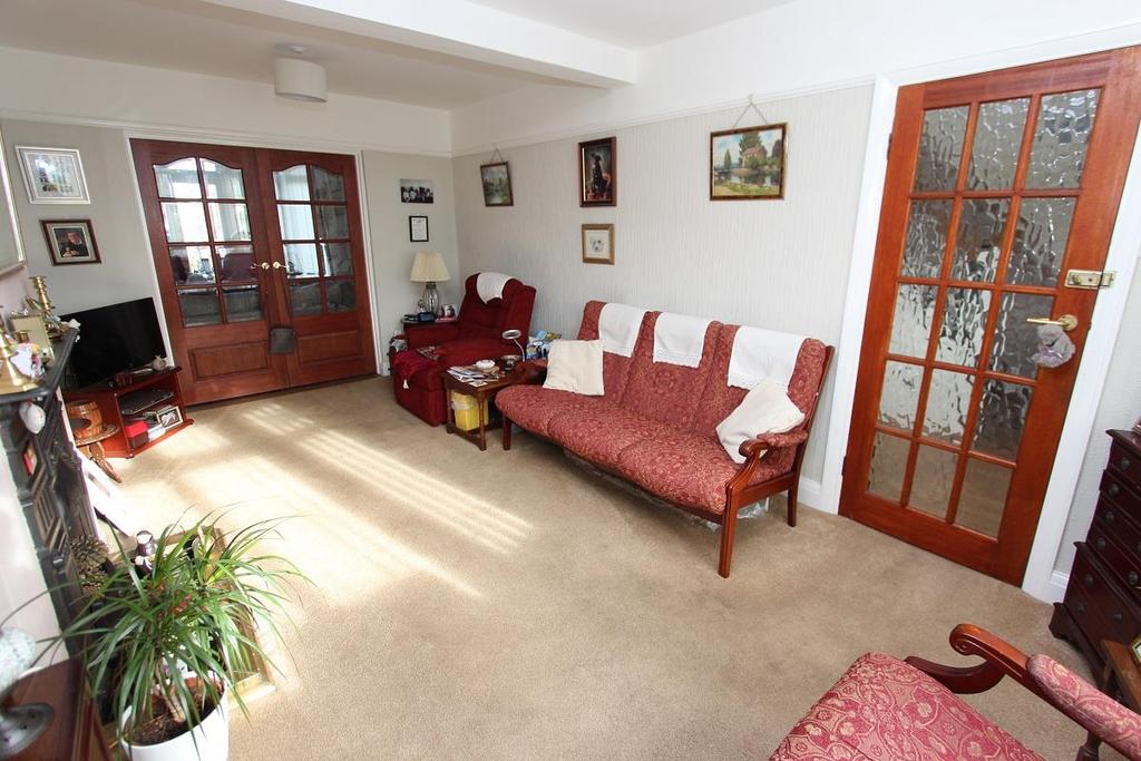 Maida Avenue, North Chingford, London 3 bed semidetached house £550,000