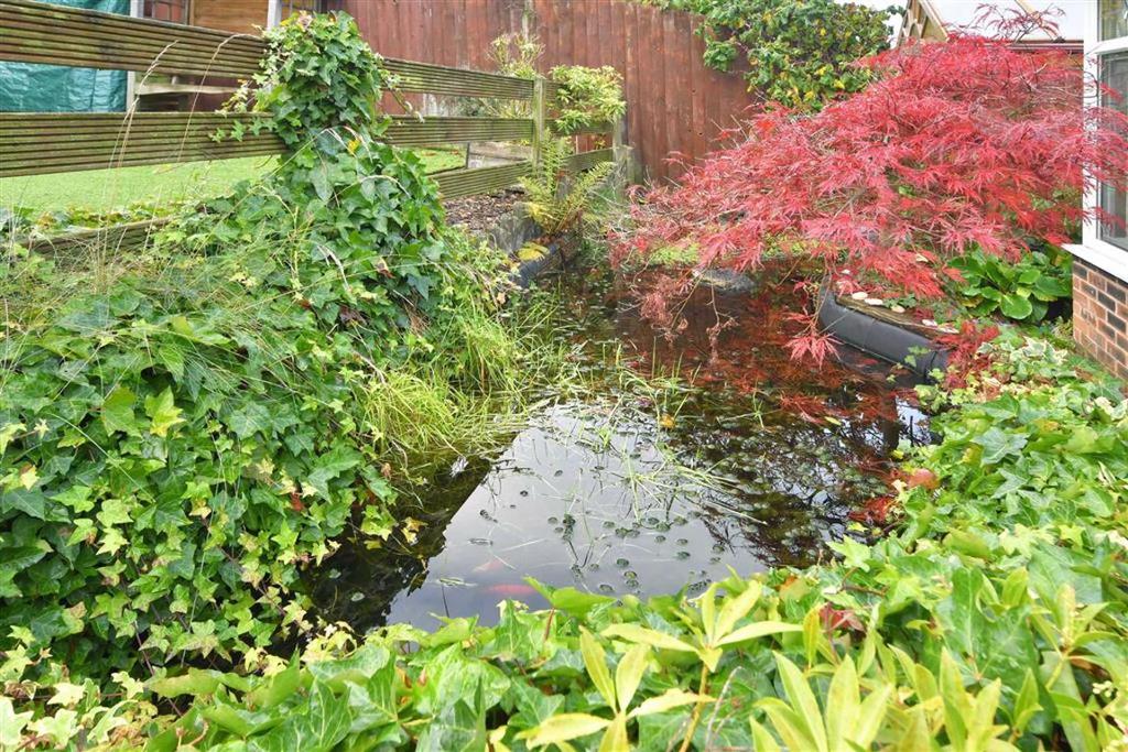 Cheddleton Park Avenue, Cheddleton 4 bed detached house £435,000