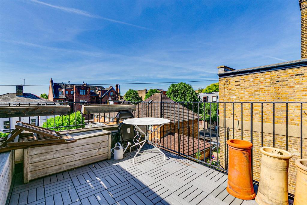 Westcroft Square, London, W6 1 bed flat - £500,000