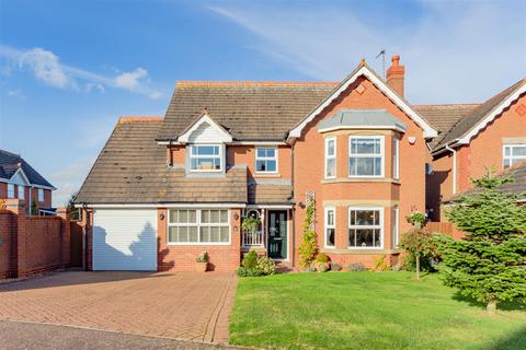 30 Hawthorn Drive, Uppingham, Oakham, LE15 9TA