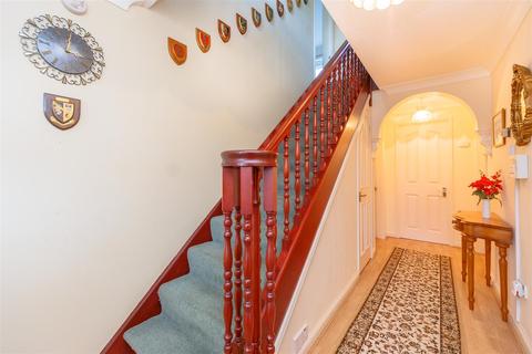 30 Hawthorn Drive, Uppingham, Oakham, LE15 9TA