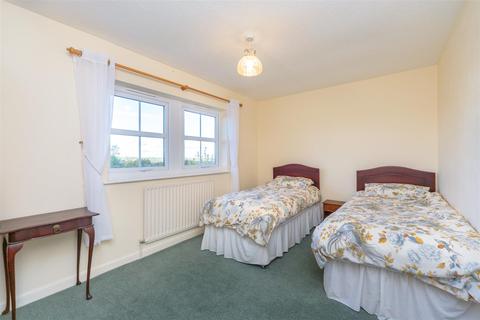 30 Hawthorn Drive, Uppingham, Oakham, LE15 9TA