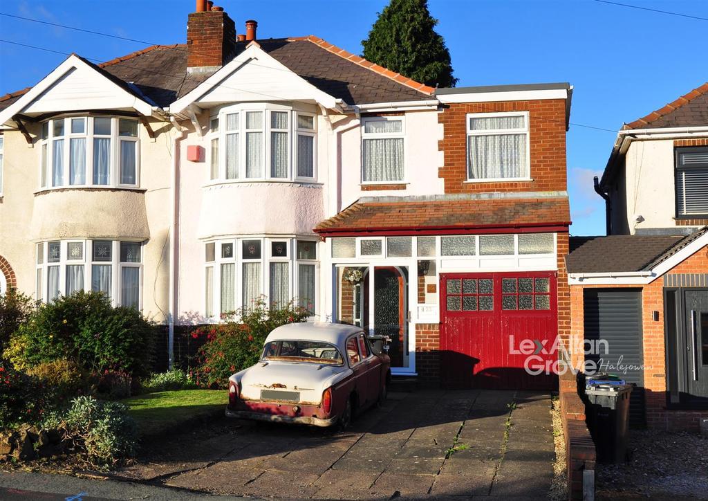 Mincing Lane, Rowley Regis 3 bed semidetached house £220,000
