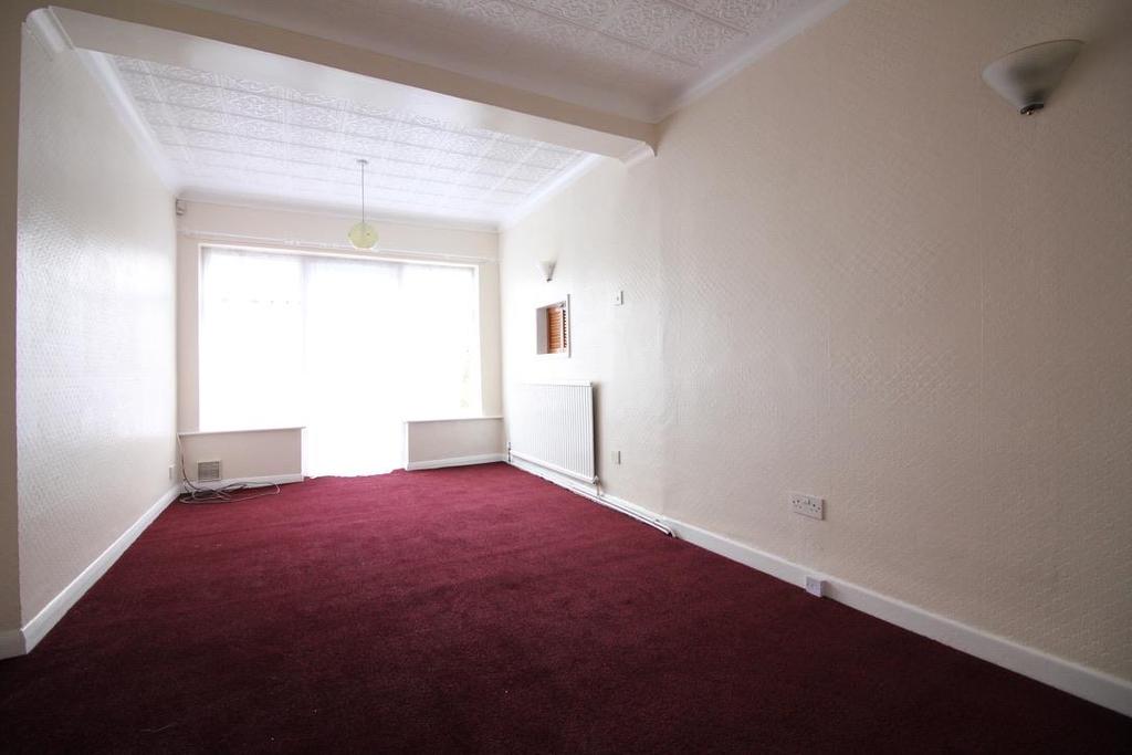Warley Road, Hayes 3 bed semidetached house £1,700 pcm (£392 pw)