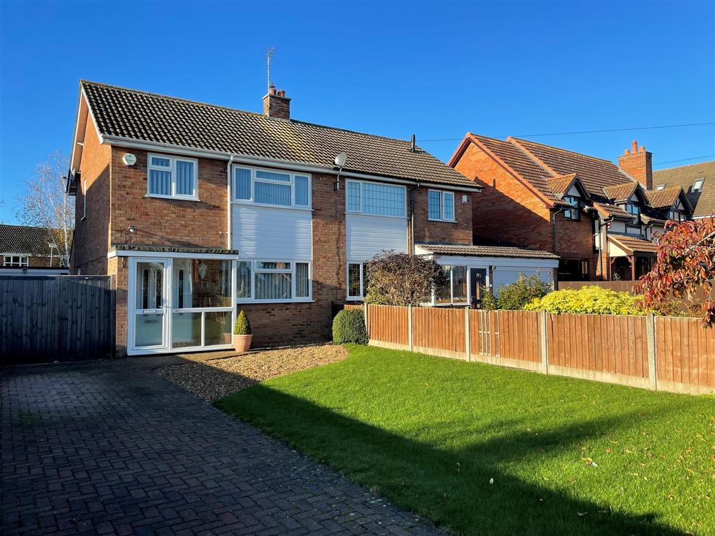 Lower Shelton Road, Marston... 3 bed semidetached house £325,000