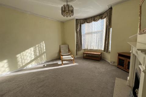64 Derby Road, Burton-on-trent, DE14 1RW