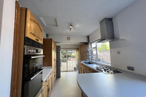 64 Derby Road, Burton-on-trent, DE14 1RW