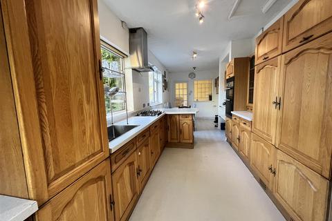 64 Derby Road, Burton-on-trent, DE14 1RW