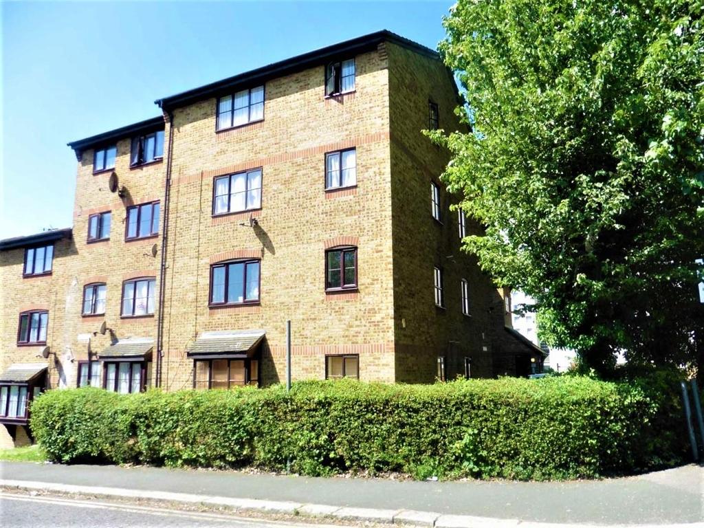 Sejant House, Bridge Road, Grays 1 bed flat £750 pcm (£173 pw)