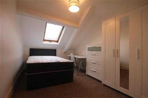 6 bedroom terraced house to rent - Heaton Road, Heaton