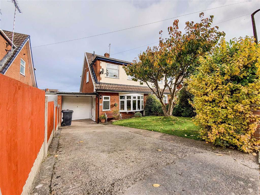 Maes Y Plwm, Holywell, Flintshire, CH8 3 bed semidetached house £125,000
