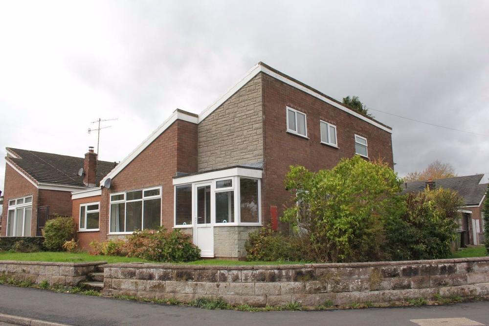 School Road, Eccleshall, Stafford, ST21 6AS 3 bed bungalow £995 pcm (£230 pw)