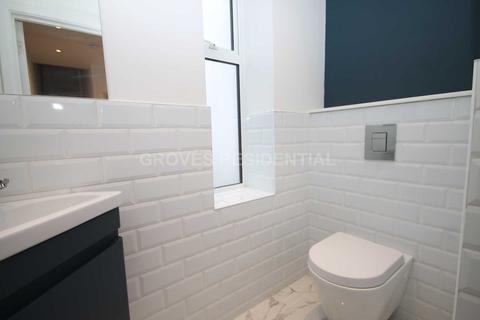 7, Lime Court Lime Grove, New Malden, KT3 3TL