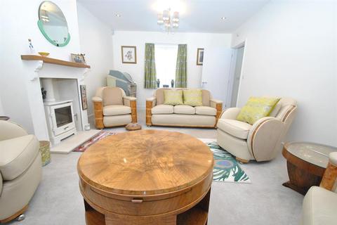 98 Dray Gardens, Buntingford, SG9 9GX