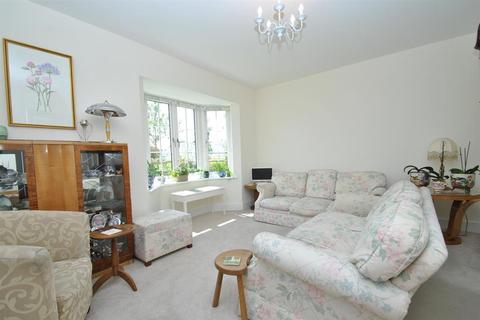 98 Dray Gardens, Buntingford, SG9 9GX