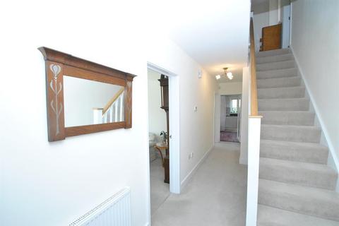 98 Dray Gardens, Buntingford, SG9 9GX