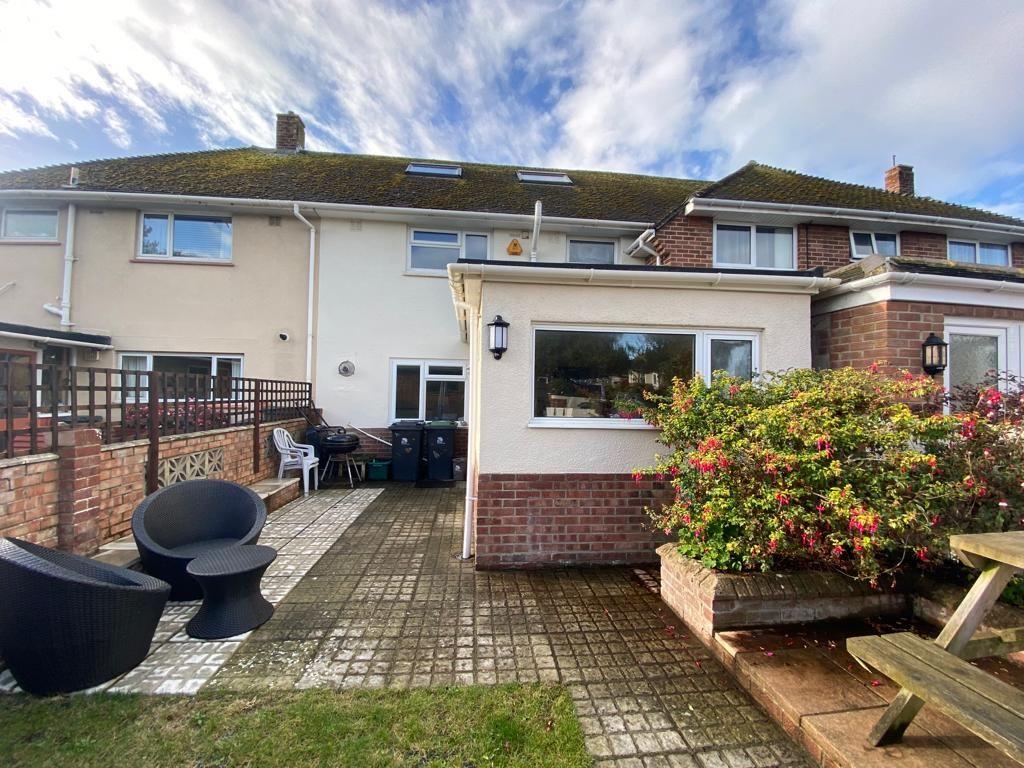 Chickerell Road, Weymouth 3 bed terraced house for sale £285,000