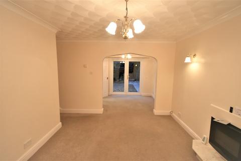3 bedroom detached house to rent - Woodlands Court, Tan Y Fron, LL11