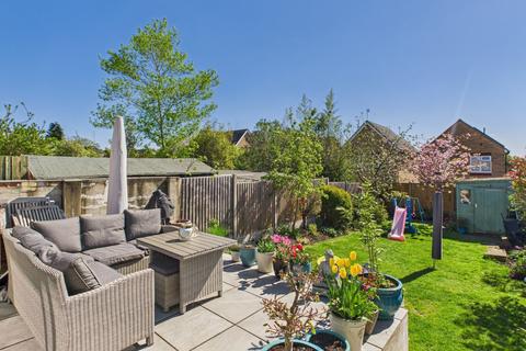 76 Deaconsfield Road, Hemel Hempstead, HP3 9HZ