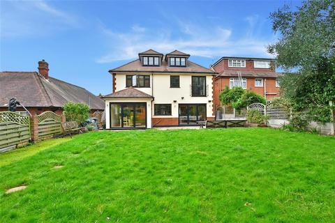 5 bedroom detached house for sale - Chester Road, Chigwell, Essex