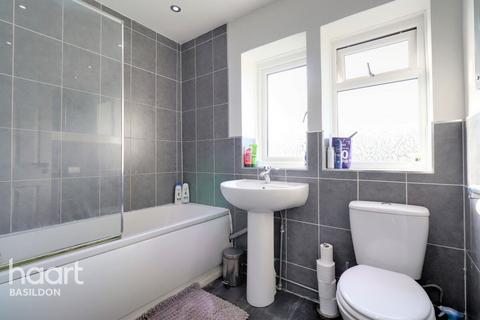 44 Bardfield, Basildon, SS16 4JW