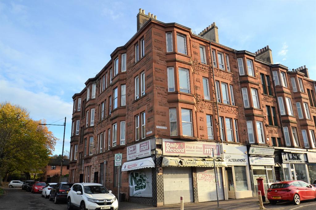 6 Dairsie Street, Muirend, Glasgow... 1 bed flat to rent £850 pcm (£196 pw)