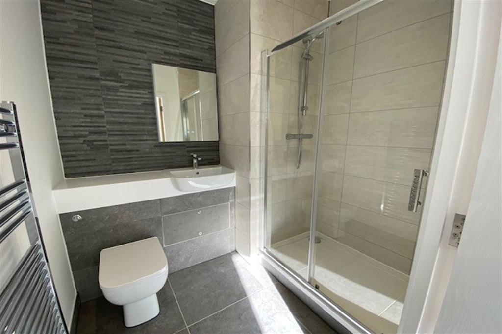 Shower+Room+