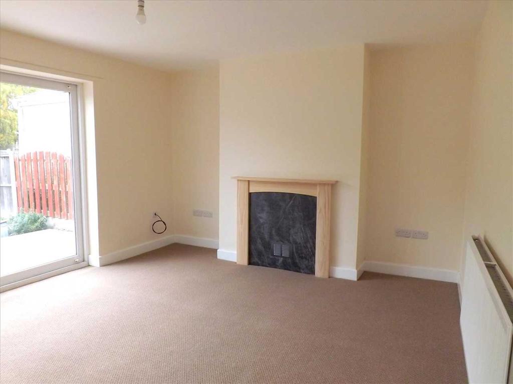 Mansfield Road, Chesterfield, Clowne 3 bed semidetached house £700